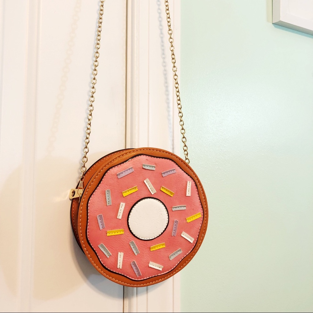 super cute donut cross-body purse